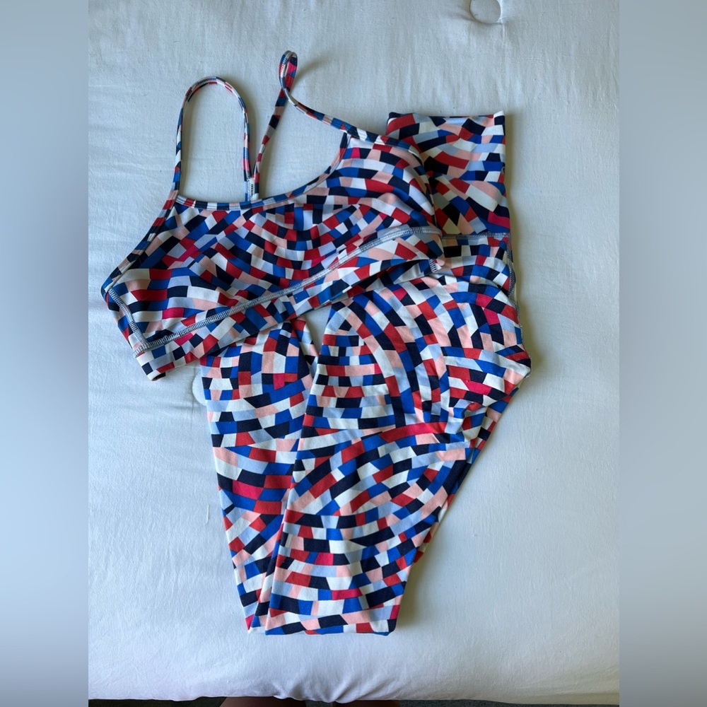 Lululemon workout set